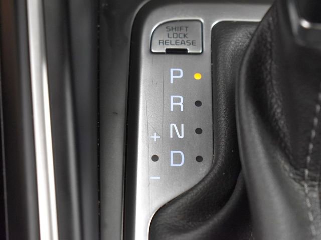 Certified 2025 Kia Sorento LX image 22