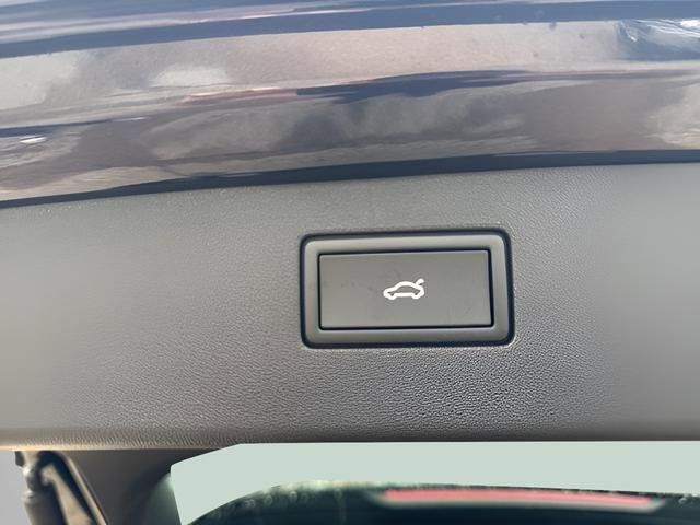 New 2025 Volkswagen Tiguan SE image 21