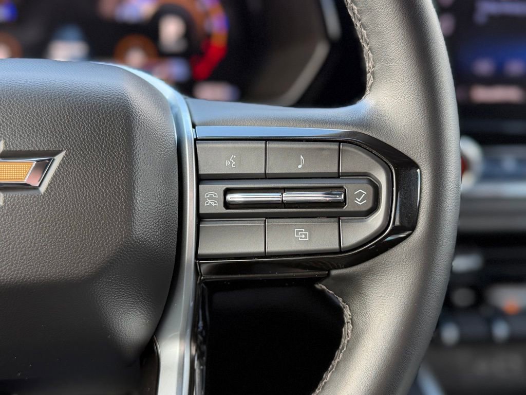 Used 2024 Chevrolet Colorado LT w/ LT Convenience Package image 12