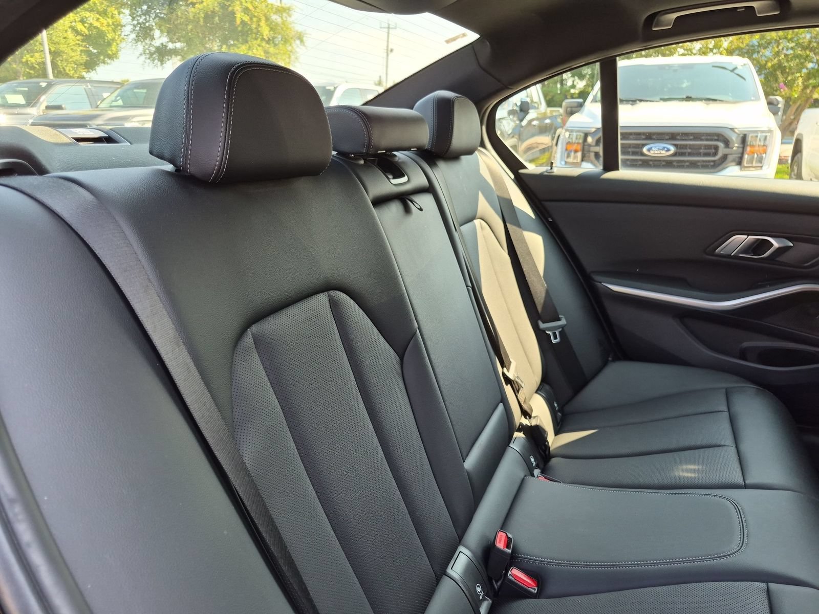 Used 2023 BMW 330i Sedan w/ Premium Package RWD image 32