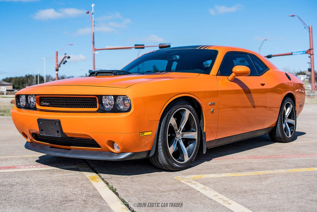 Used 2014 Dodge Challenger R/T RWD image 14