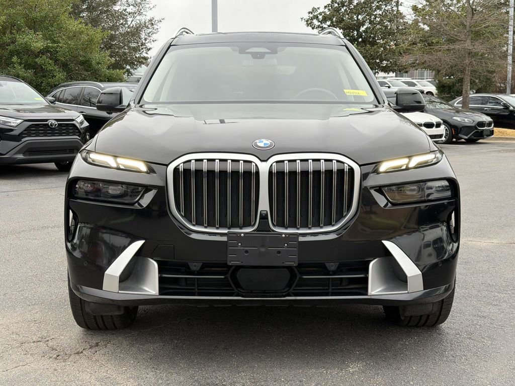 Used 2025 BMW X7 xDrive40i w/ Premium Package image 8