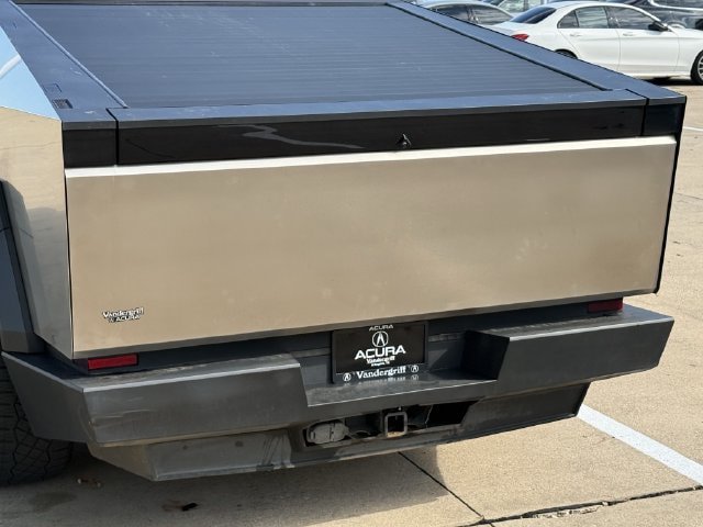 Used 2024 Tesla Cybertruck AWD Crew Cab image 6