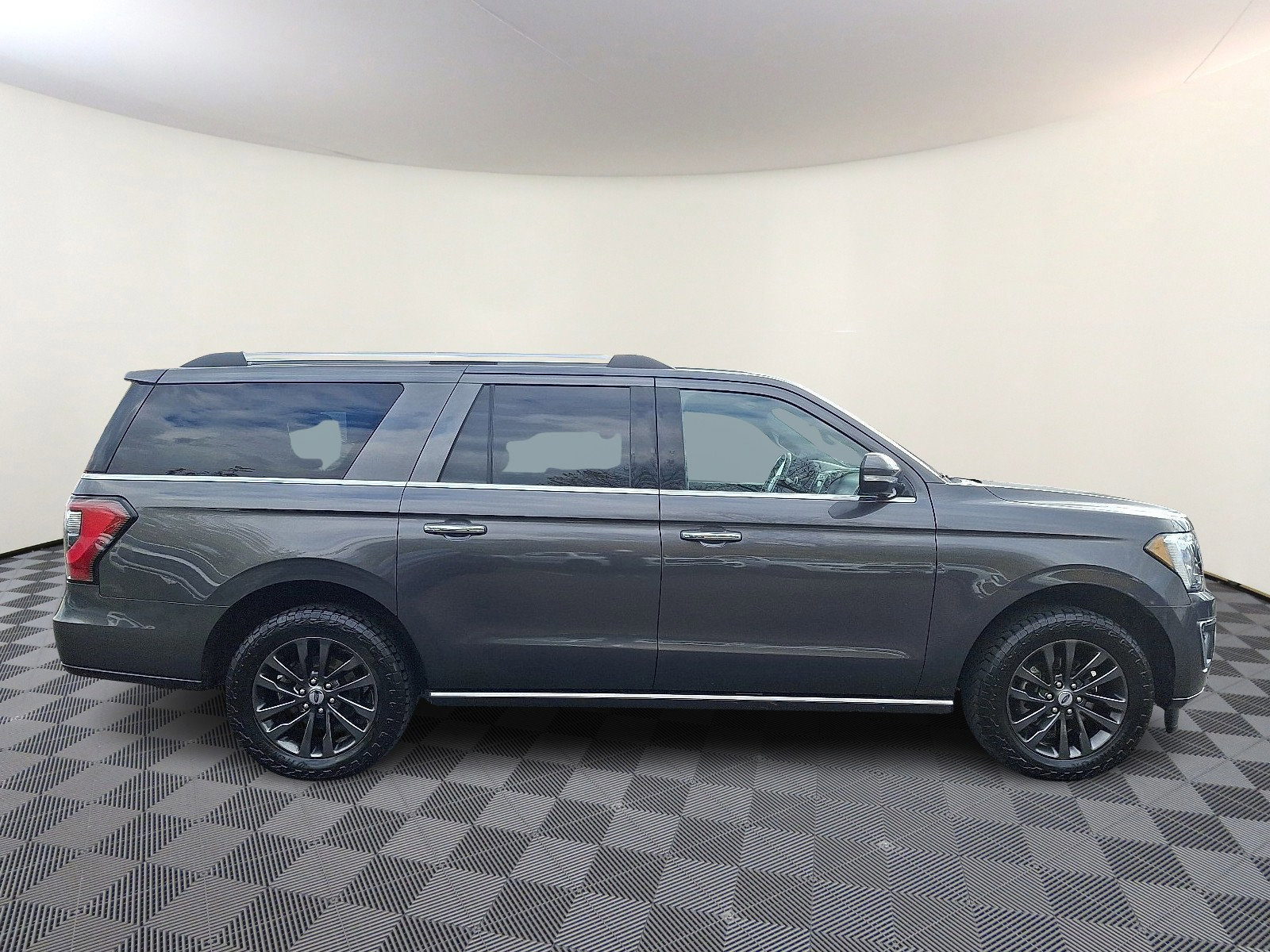 Used 2019 Ford Expedition Max Limited image 7