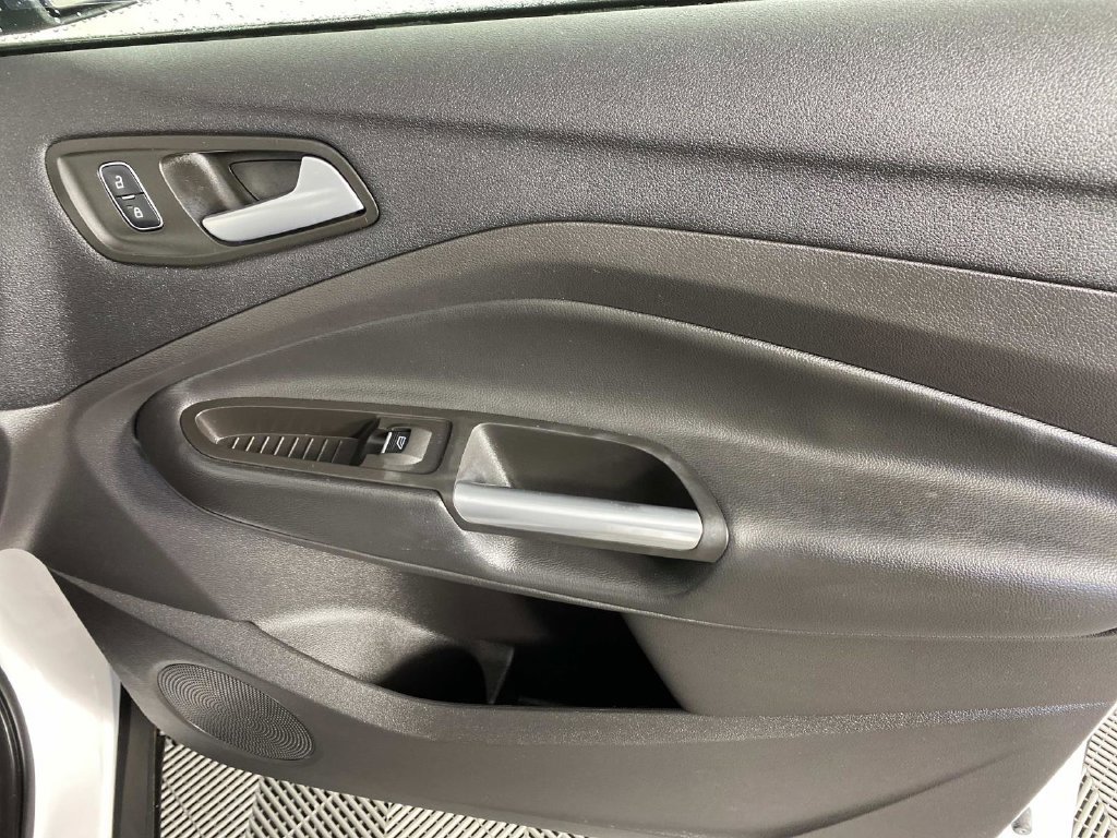Used 2018 Ford Escape Titanium AWD/4WD image 26
