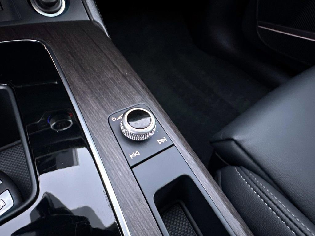 Used 2023 Audi Q5 2.0T Premium Plus w/ Premium Plus Package image 24