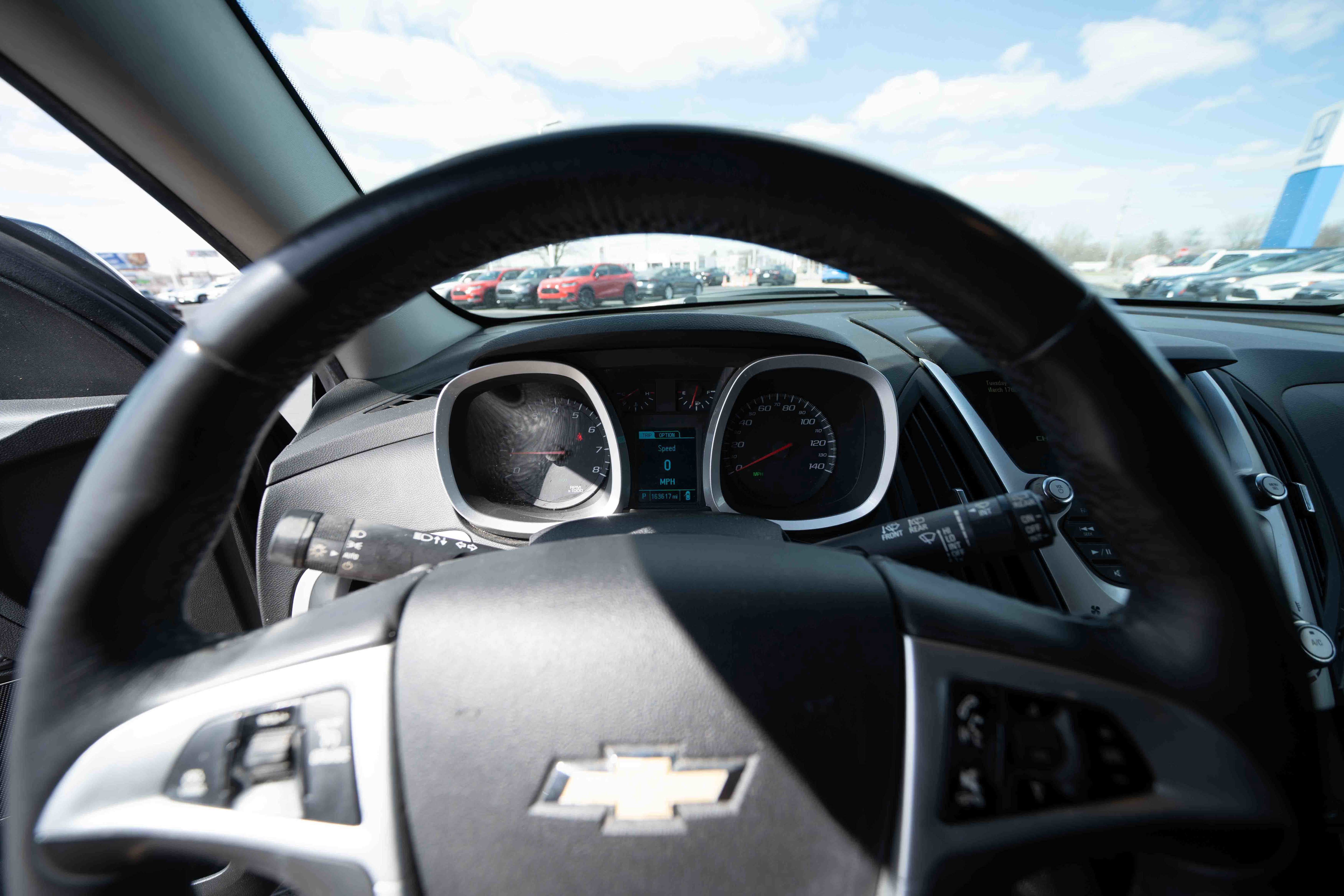 Used 2017 Chevrolet Equinox LT w/ Convenience Package image 15