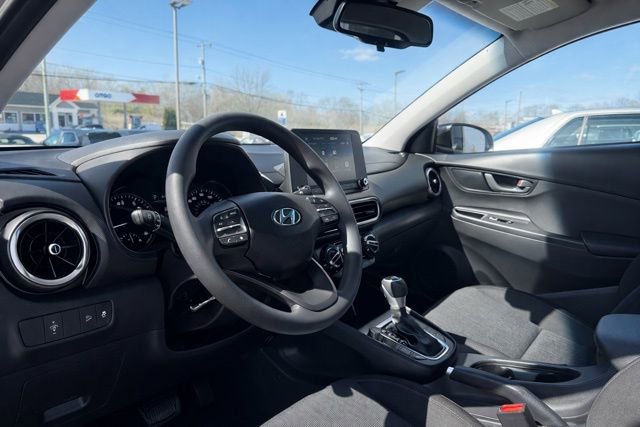 Used 2023 Hyundai Kona SEL w/ Cargo Package image 9