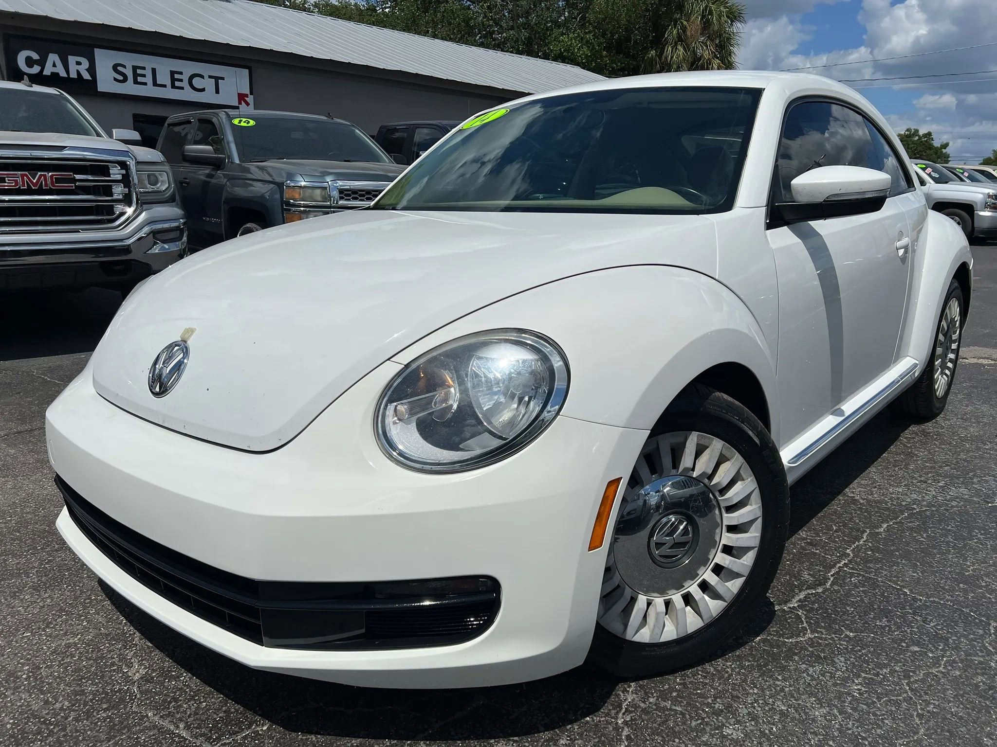 Used 2014 Volkswagen Beetle 2.5 FWD image 1