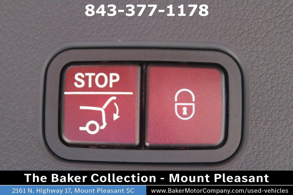 Used 2025 Mercedes-Benz GLC 350e GLC 350e image 11