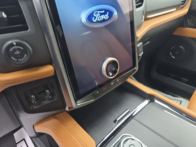 Used 2024 Ford Expedition Platinum AWD/4WD image 26