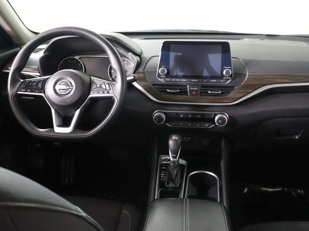 Used 2024 Nissan Altima 2.5 SV FWD image 27