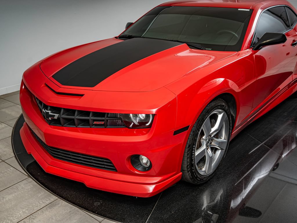 Used 2010 Chevrolet Camaro SS RWD image 13