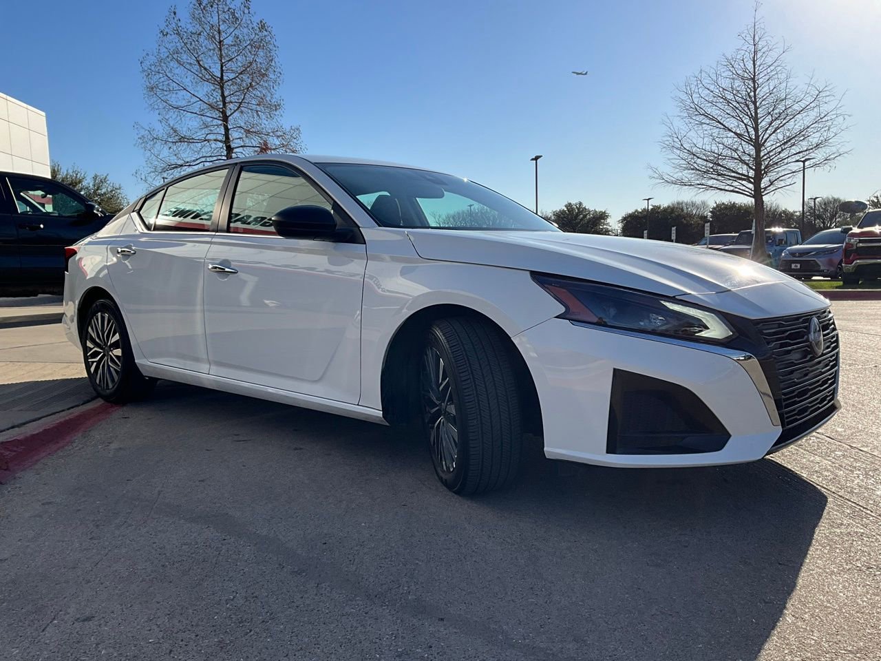 Used 2025 Nissan Altima 2.5 SV image 5