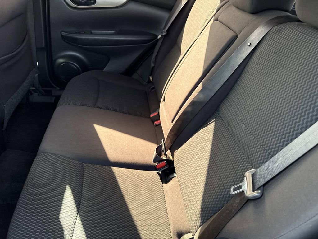 Certified 2018 Nissan Rogue Sport S image 13