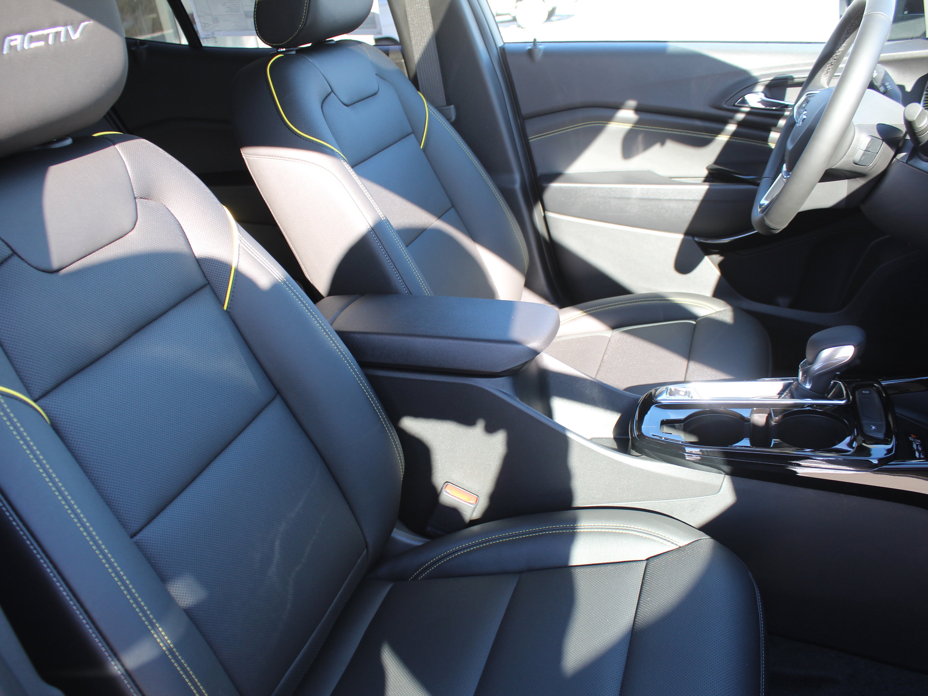 New 2026 Chevrolet Trax ACTIV w/ Sunroof Package image 16