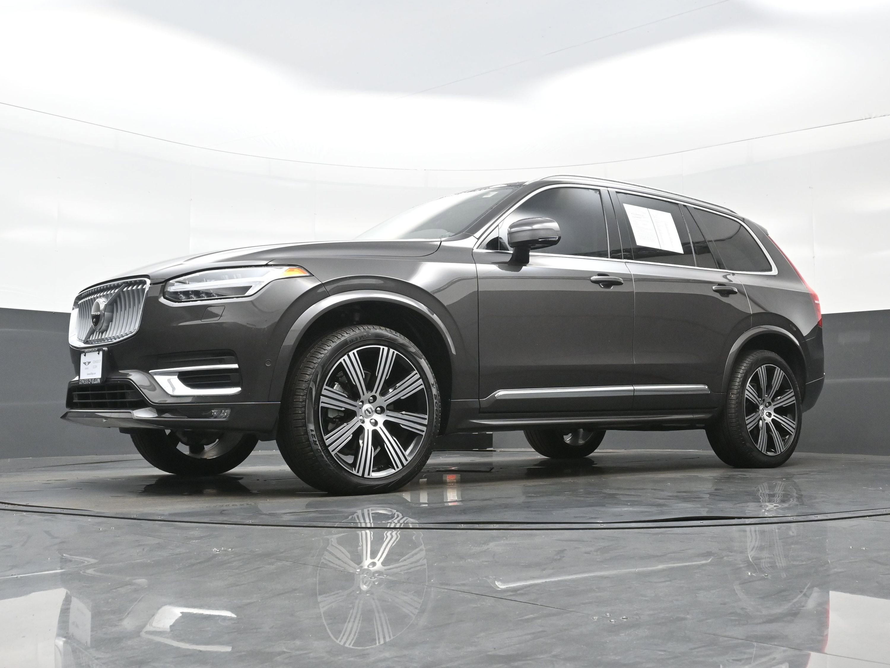Used 2025 Volvo XC90 B6 Ultra w/ Protection Package image 29