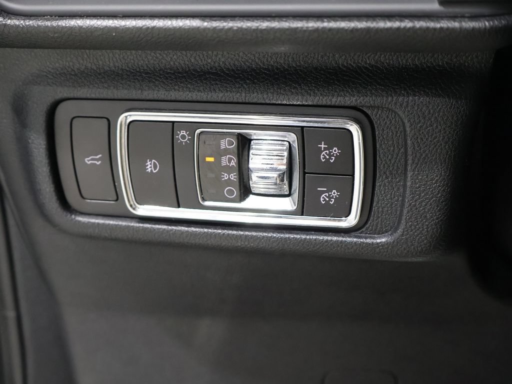 Used 2021 Lincoln Corsair Reserve w/ Equipment Group 201A AWD/4WD image 35