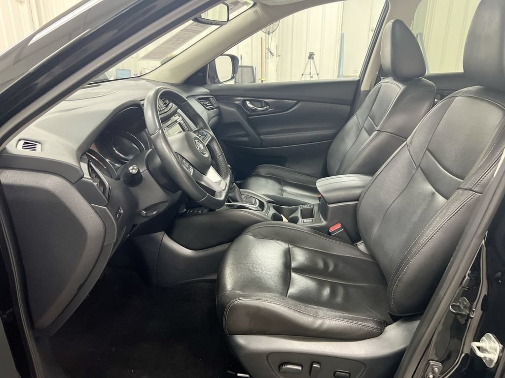 Used 2019 Nissan Rogue SL w/ Premium Package AWD/4WD image 21