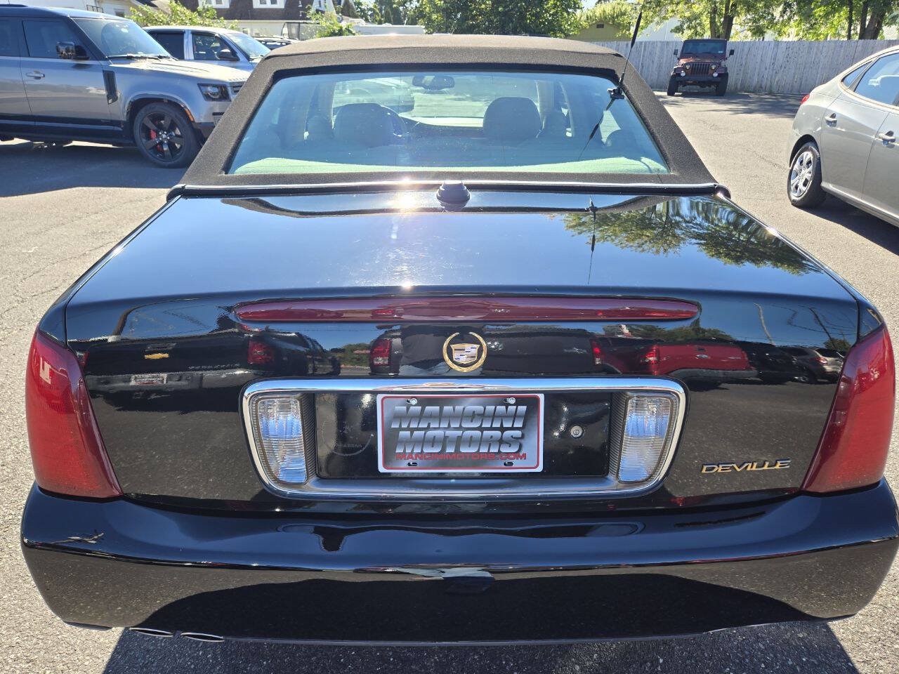 Used 2004 Cadillac De Ville w/ Equipment Group FWD image 7