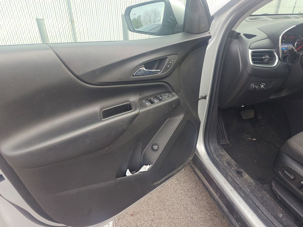 Used 2022 Chevrolet Equinox LT image 5