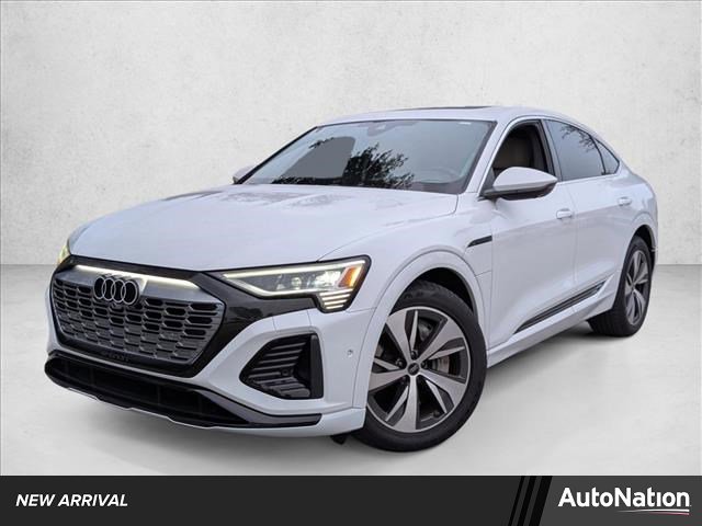 Used 2024 Audi Q8 e-tron Prestige image 1