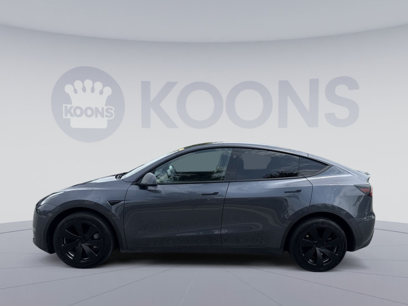 Used 2023 Tesla Model Y Long Range AWD/4WD image 2