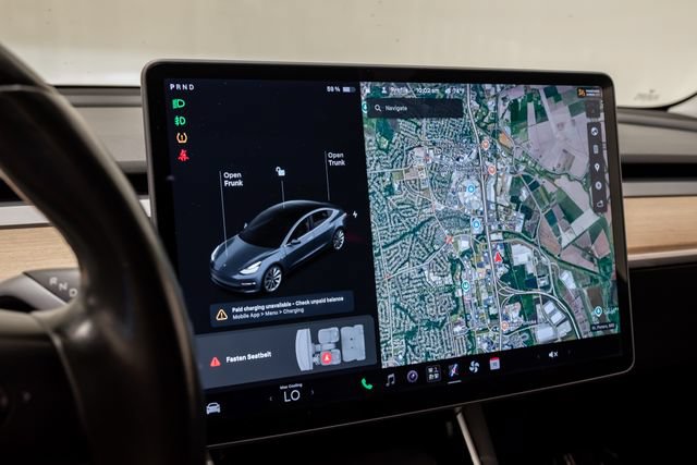 Used 2018 Tesla Model 3 Long Range RWD image 14