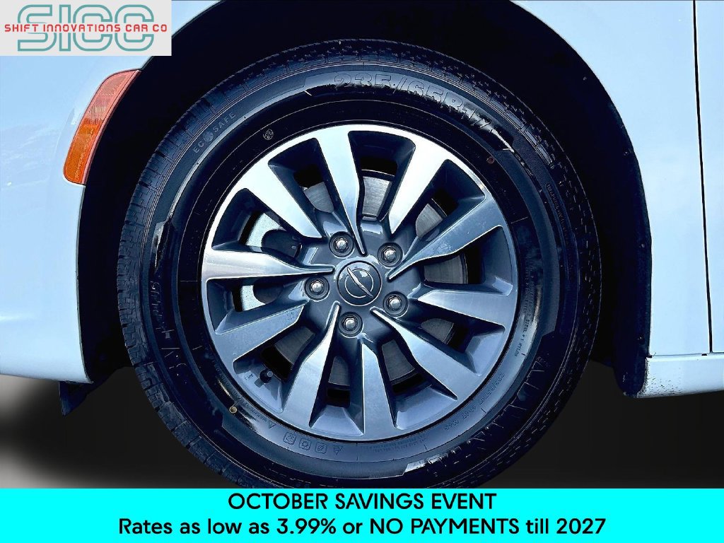 Used 2024 Chrysler Pacifica Limited FWD image 37