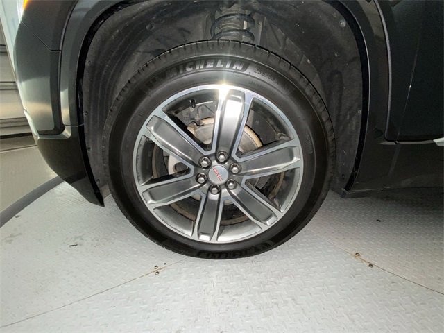 Used 2017 GMC Acadia Denali w/ Technology Package image 10