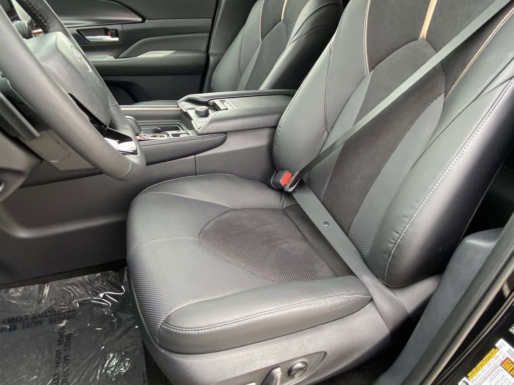 Certified 2026 Toyota Grand Highlander AWD Hybrid image 25
