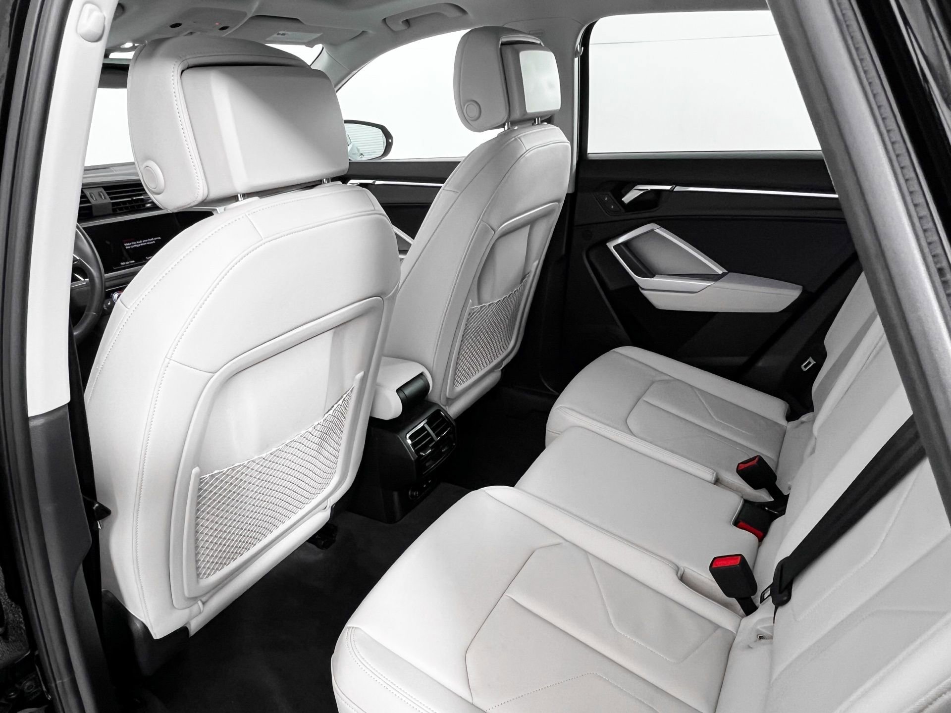 Certified 2023 Audi Q3 2.0T Premium Plus w/ Premium Plus Package image 19