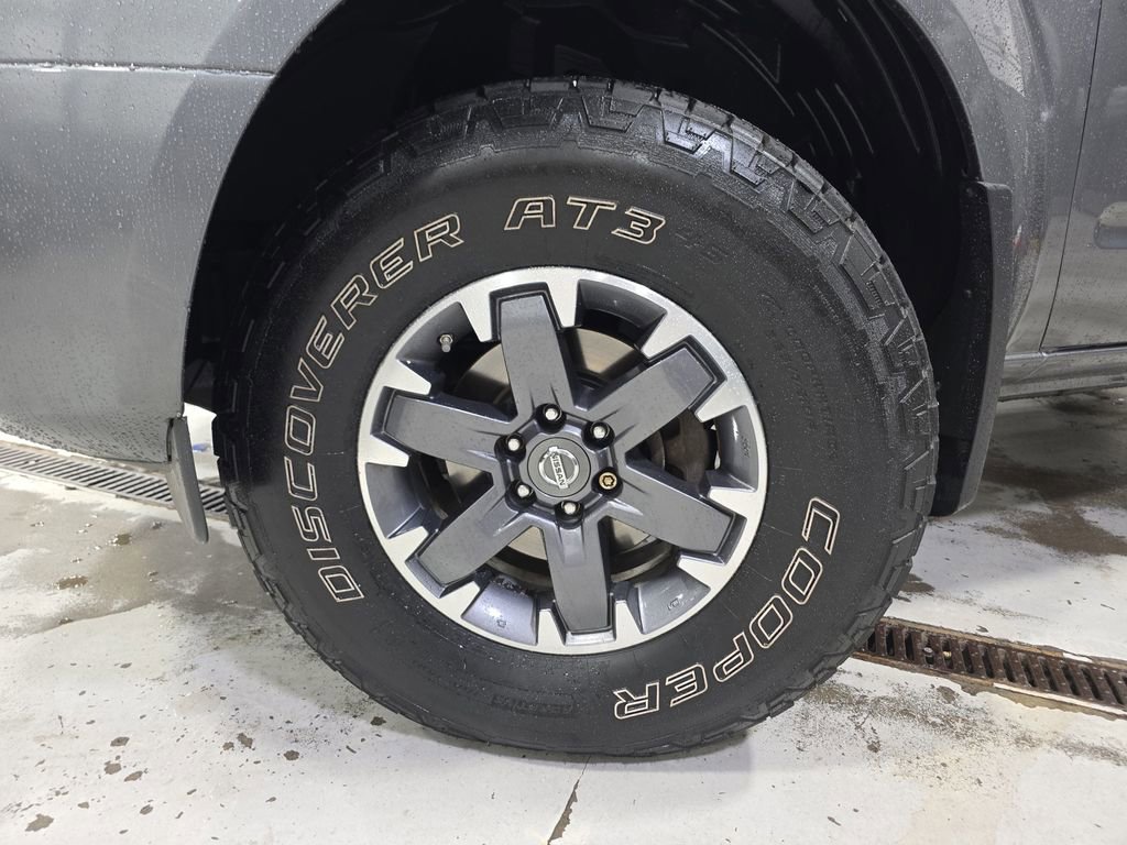 Used 2018 Nissan Frontier PRO-4X AWD/4WD image 14