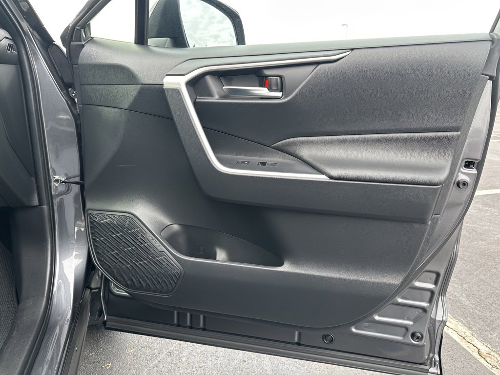 Certified 2025 Toyota RAV4 SE image 10