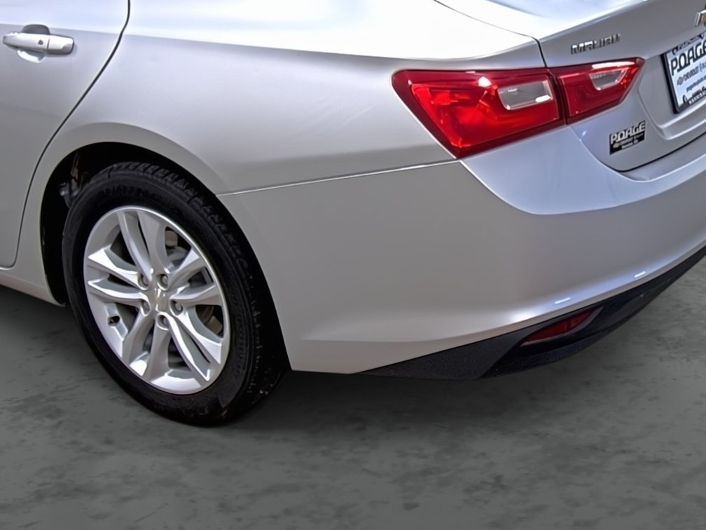 Used 2017 Chevrolet Malibu LT FWD image 9