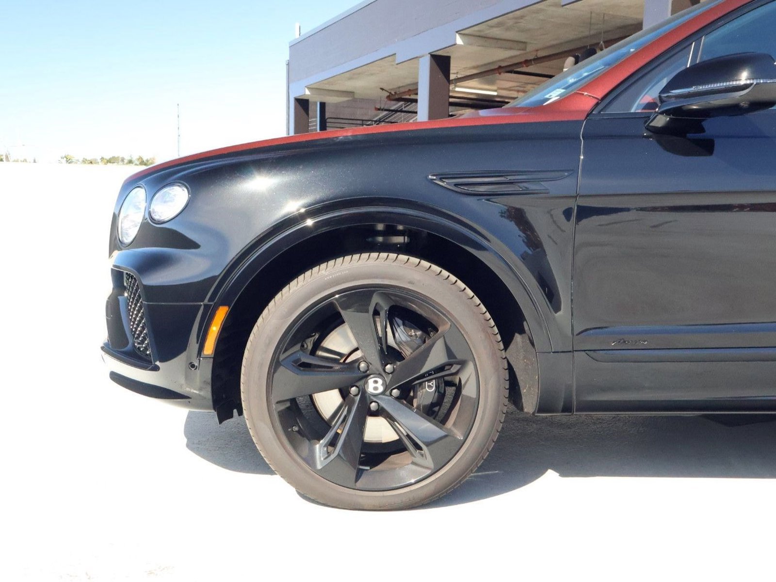 Certified 2025 Bentley Bentayga image 7