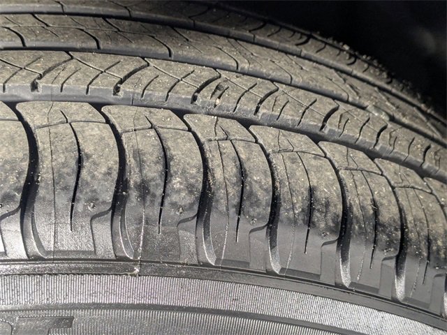 Used 2020 Land Rover Defender 110 SE image 9