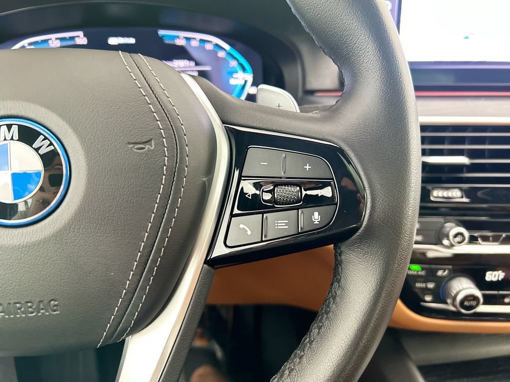 Certified 2023 BMW 530e w/ Premium Package RWD image 12