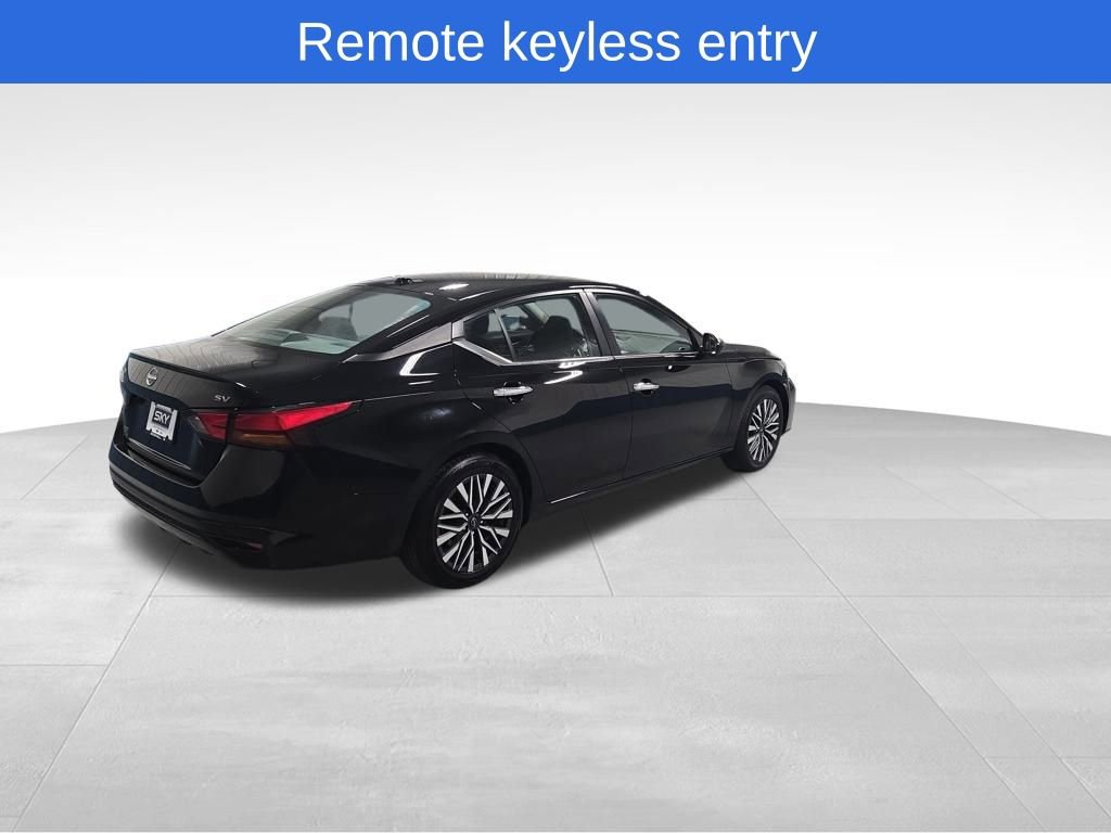 Used 2024 Nissan Altima 2.5 SV image 5