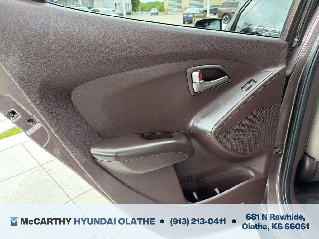 Used 2015 Hyundai Tucson GLS w/ Option Group 02 FWD image 21