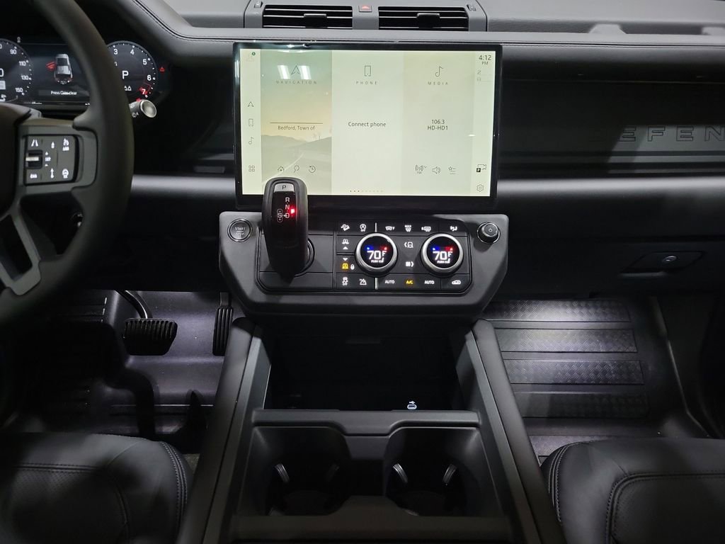 New 2026 Land Rover Defender 110 X-Dynamic SE AWD/4WD image 26