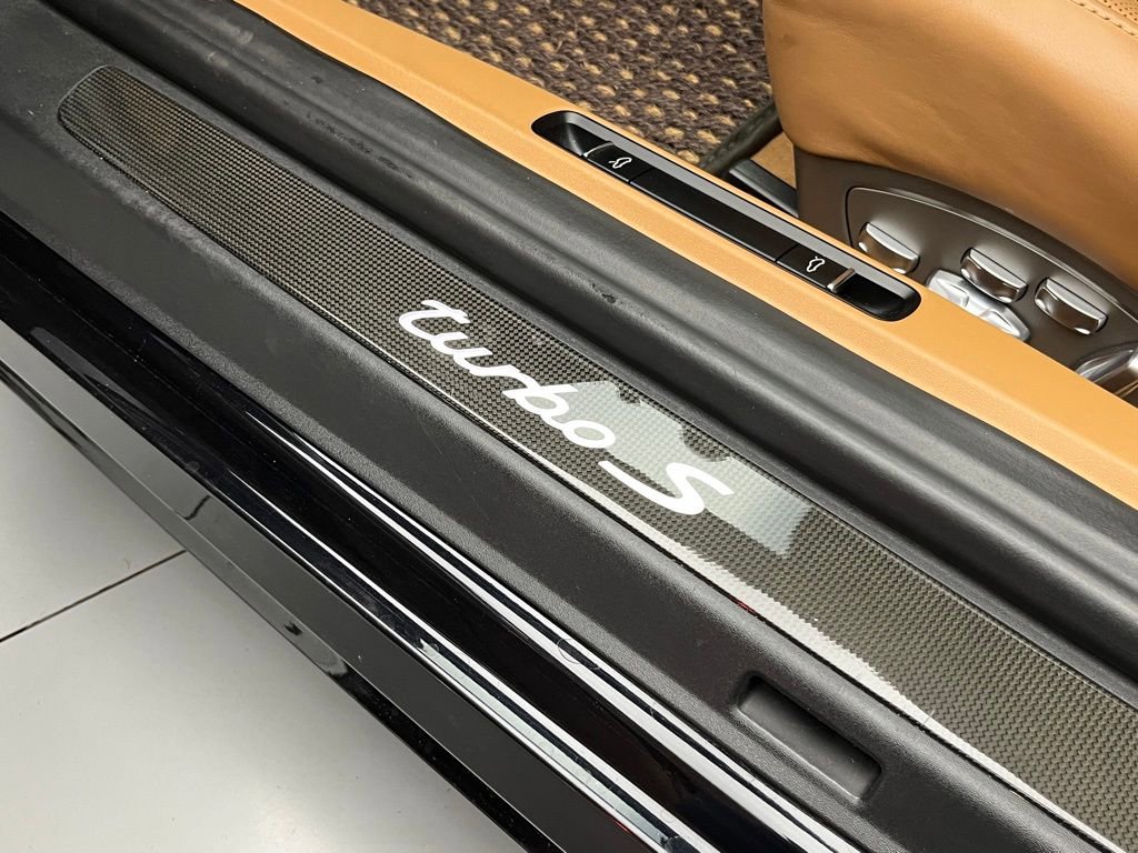 Used 2015 Porsche 911 Turbo S image 30