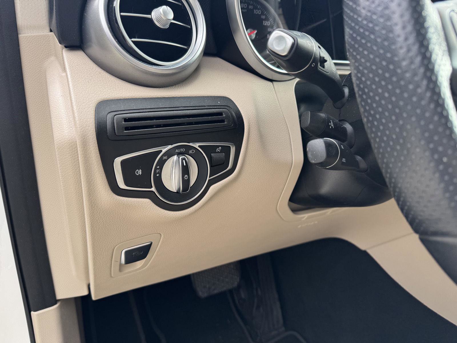 Certified 2019 Mercedes-Benz GLC 300 image 6