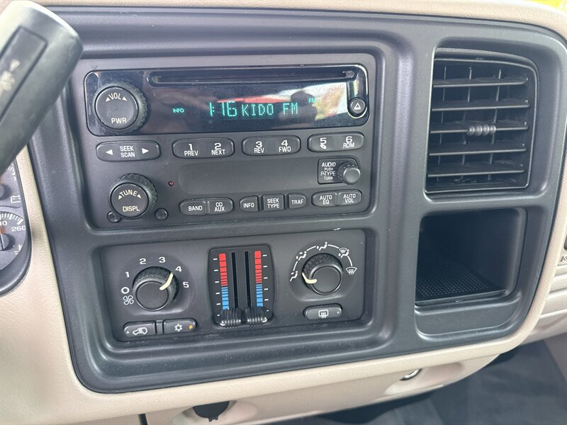 Used 2004 Chevrolet Avalanche 2WD image 35