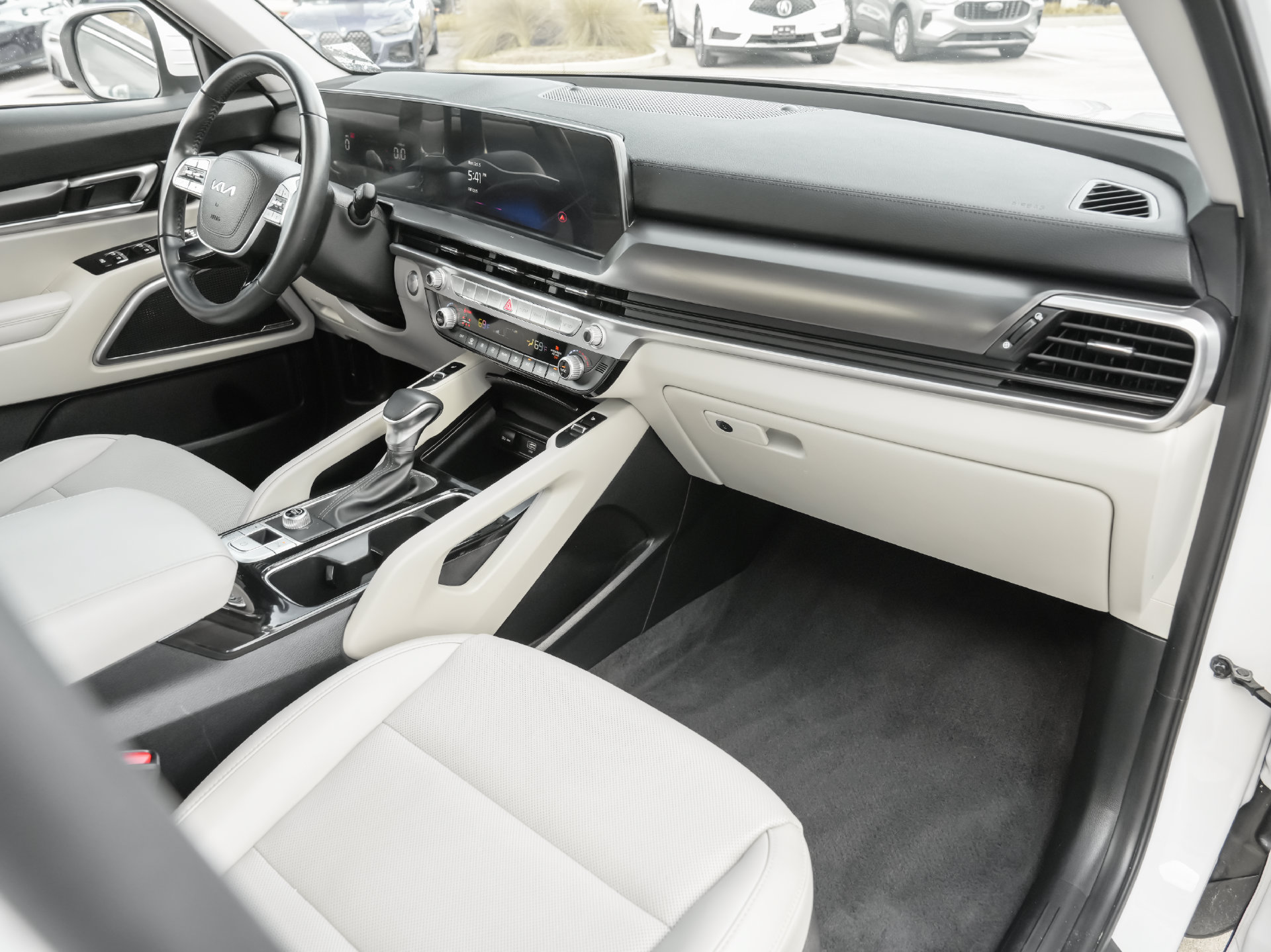Used 2025 Kia Telluride S FWD image 40