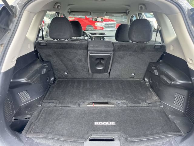Used 2016 Nissan Rogue S FWD image 12