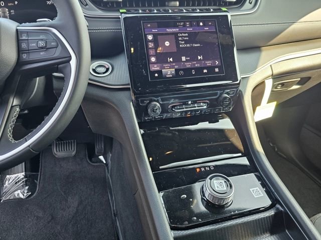 New 2025 Jeep Grand Cherokee Laredo X w/ Trailer Tow Package AWD/4WD image 18