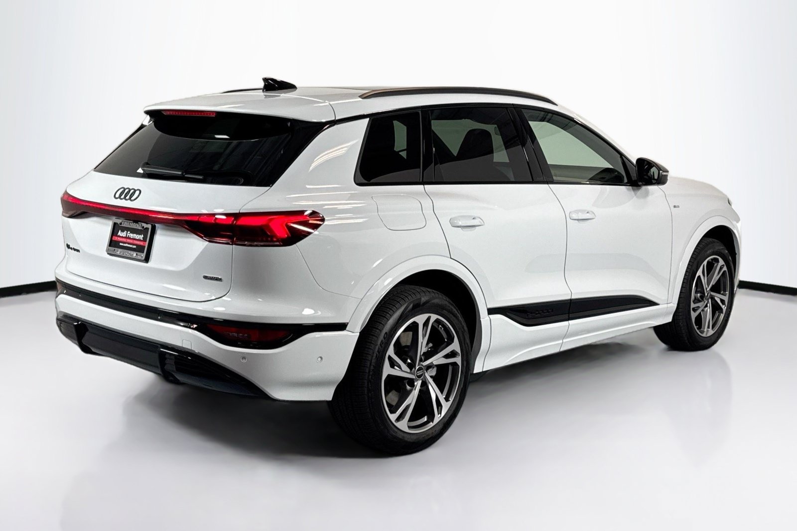 New 2027 Audi Q6 e-tron Premium Plus AWD/4WD image 5