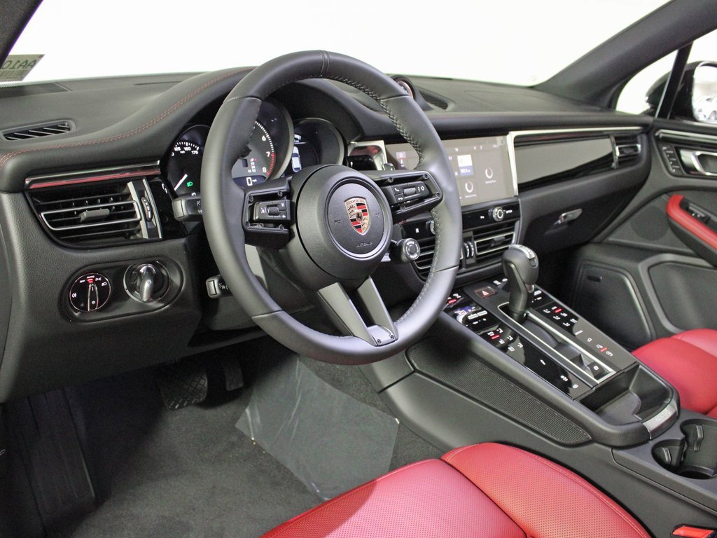 New 2026 Porsche Macan S image 4