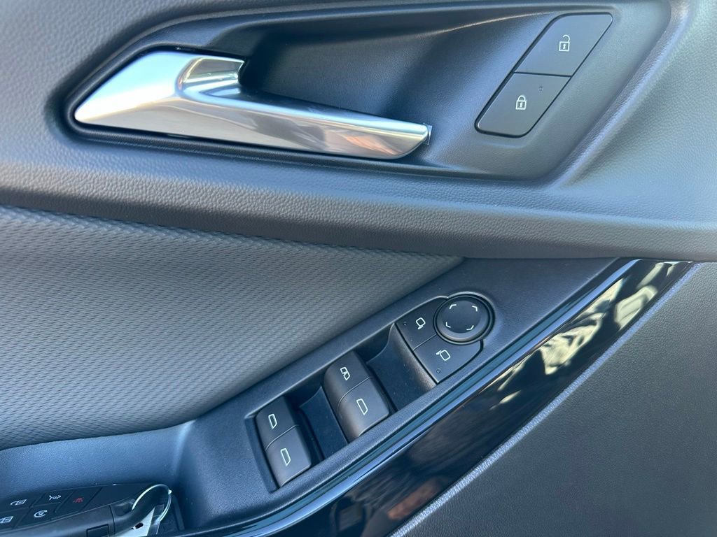 New 2026 Chevrolet Equinox LT w/ Convenience Package II image 10